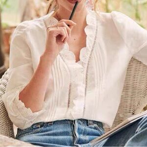 Séverine - Lace petal V-neck 3/4 sleeves white shirt blouse
